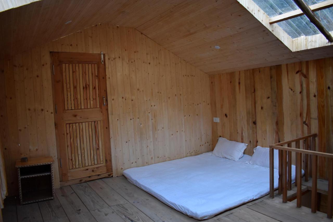 Moksha - By The River Villa Jibhi Exterior foto