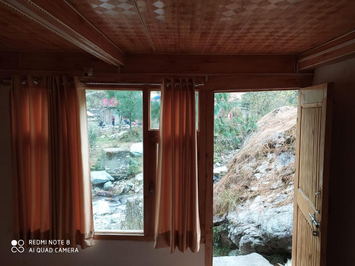 Moksha - By The River Villa Jibhi Exterior foto